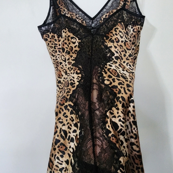 Victoria's Secret leopard and lace slip dress - Picture 5 of 7